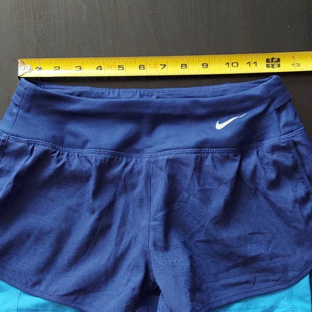 Nike - Picture 9 of 12